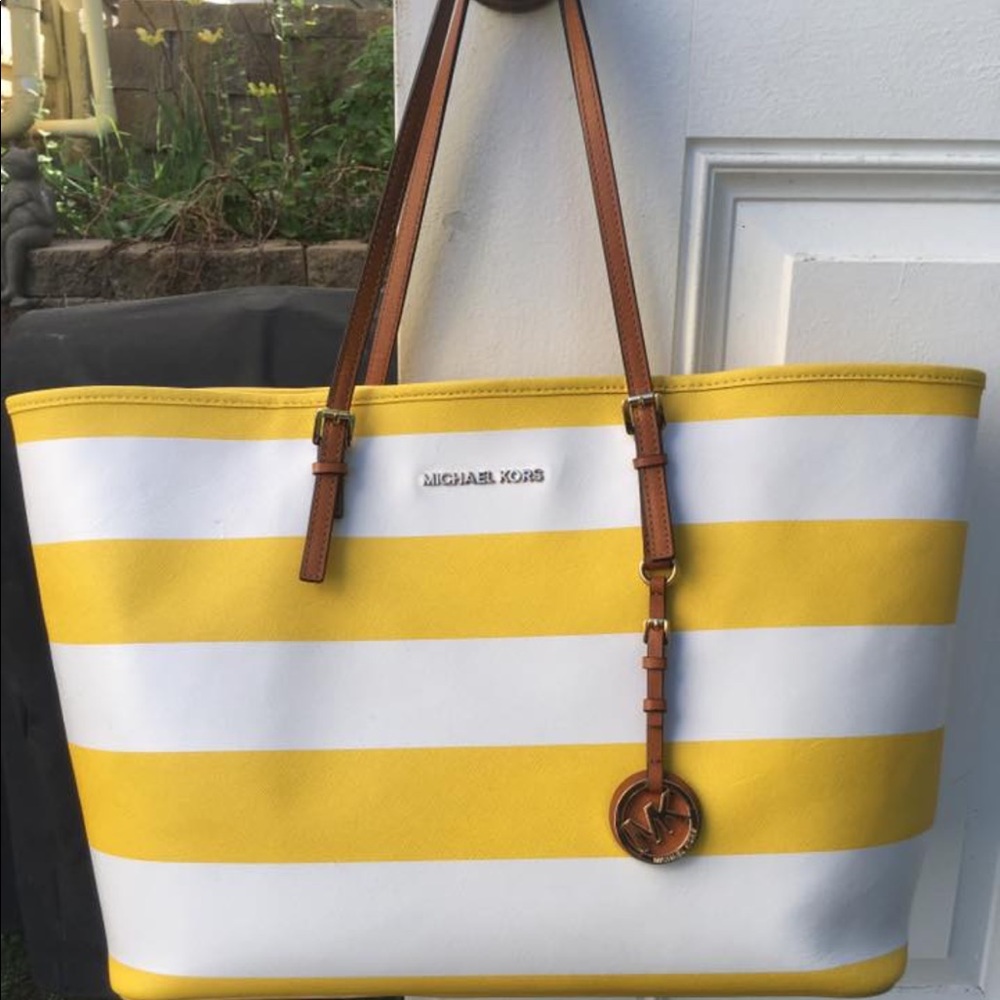 Michael Kors Jet Set Large Saffiano Leather Tote